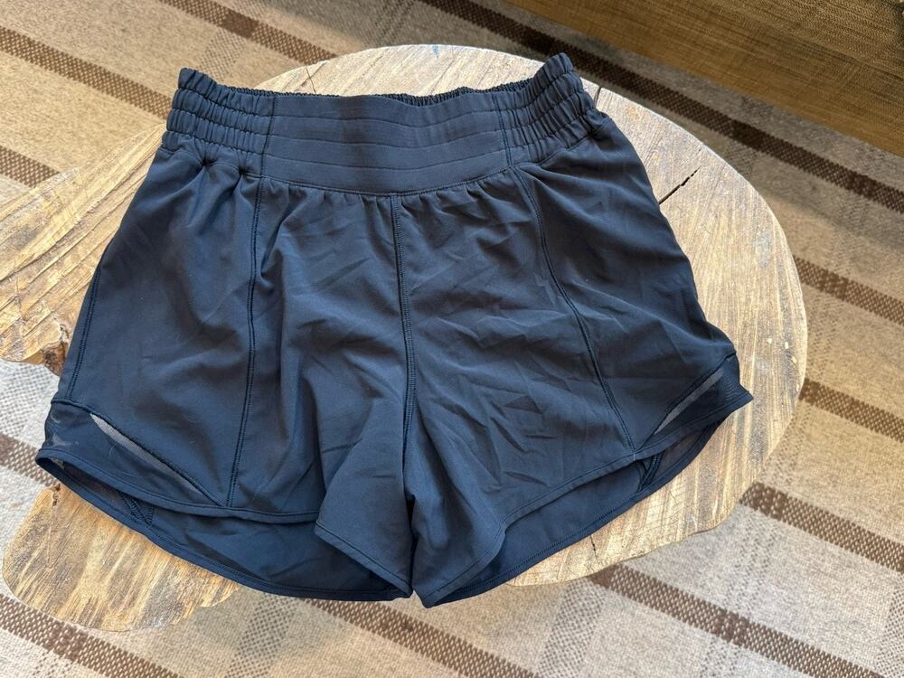 Lululemon Hotty Hot Shorts High Rise 4” Black 4 Women’s Athletic Lined